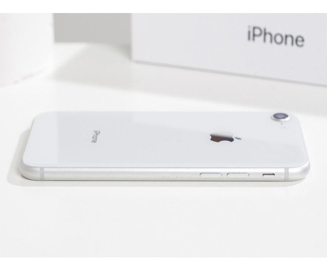 iPhone 8 64gb, Silver б/у